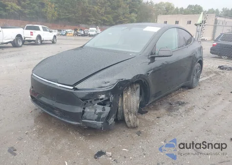 2026 Tesla Model Y Long Range Dual Motor All-Wheel Drive/Long Range Launch Series z USA, uszkodzony, nr VIN 7SAYGDEE7TF427727